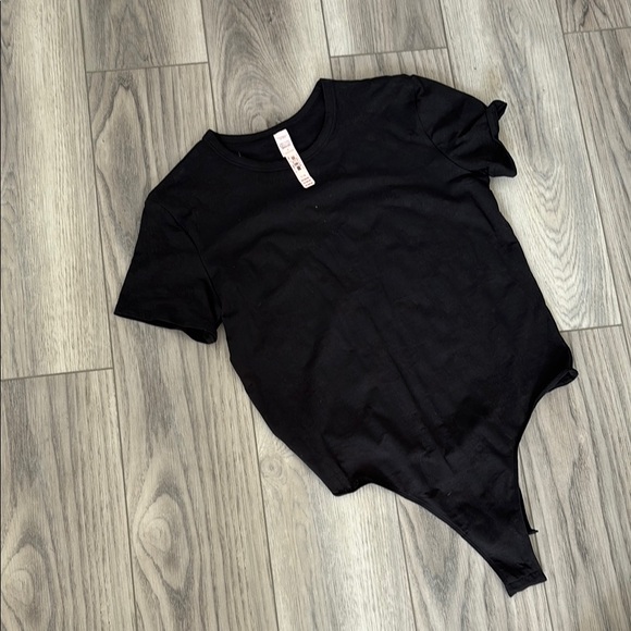 Victoria's Secret Charcoal Short Sleeve Top - Picture 1 of 5